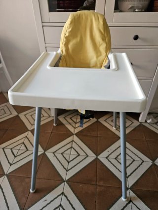 Trona Ikea Antilop con cojín y bandeja