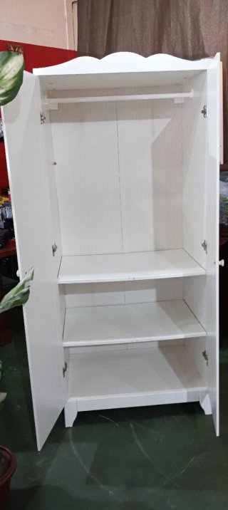 Armario juvenil blanco