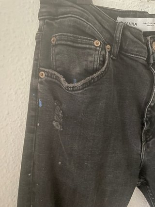 Pantalón Bershka negro pintado