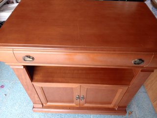 Mueble de madera para TV diseño clásico