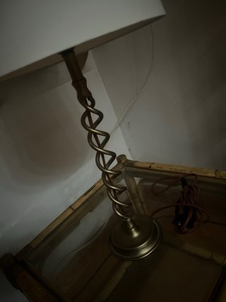 Lámpara de mesa Zara Home dorada Solo venta perso