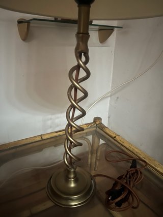 Lámpara de mesa Zara Home dorada Solo venta perso