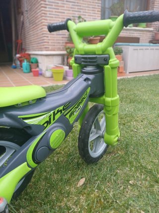 Bicicleta Feber sin pedales verde