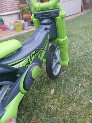 Bicicleta Feber sin pedales verde