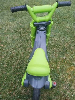 Bicicleta Feber sin pedales verde