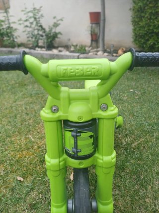 Bicicleta Feber sin pedales verde