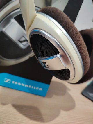 Auriculares Sennheiser HD 599 Beige/Marrón