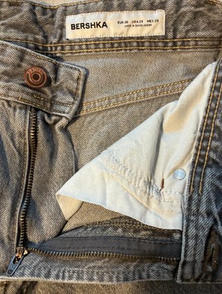 Jeans Bershka Straight Fit Lavaggio Acido Grigio