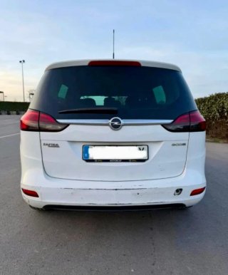 Opel Zafira 2016