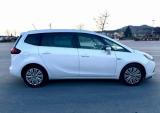 Opel Zafira 2016