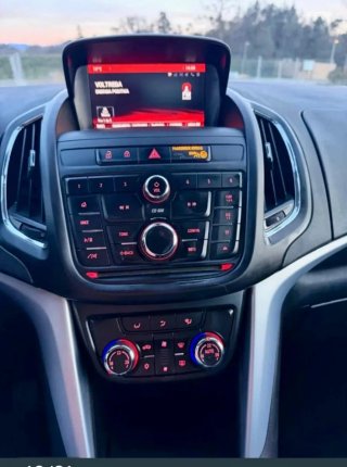 Opel Zafira 2016