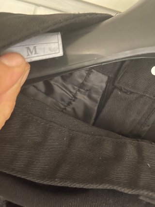 Pantalón corto Desigual negro roto