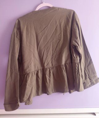 Chaqueta fina Zara verde oliva