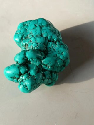 Pietra minerale Howlite turchese grezza