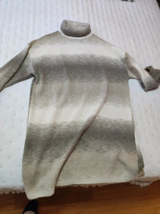 Jersey Mango cuello alto oversize