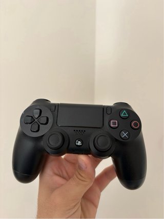 PS4 (PlayStation 4) Negra + 2 Mandos