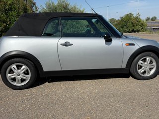 MINI Cabrio 2006