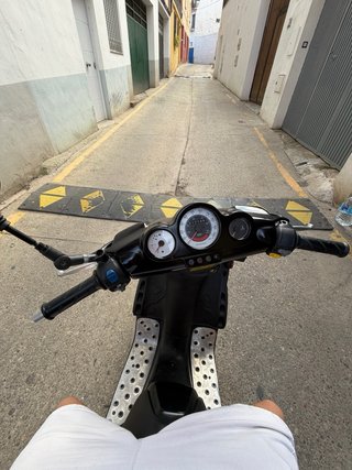 Peugeot 50cc Scooter Negra