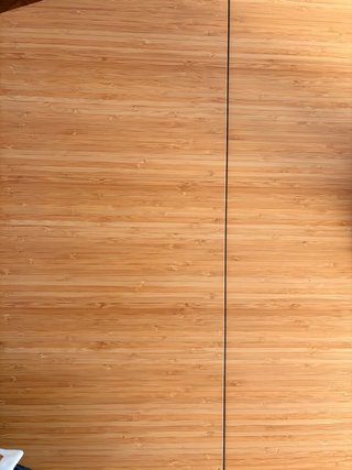 Mesa de comedor de bambú y madera