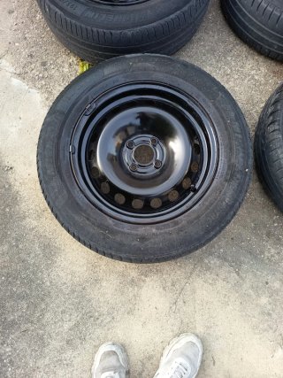 Llantas y Gomas R15