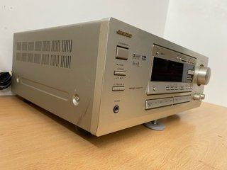 Receptor AV Onkyo TX-DS575 sin Mando