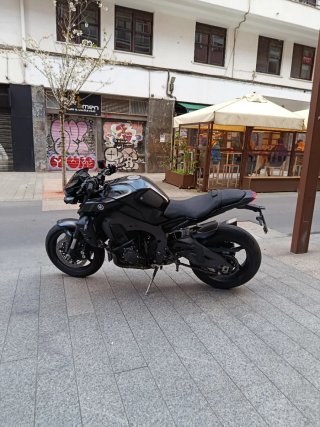 Yamaha MT-10 2022 Negra