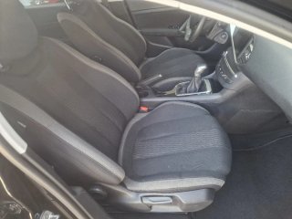 Peugeot 308 2016