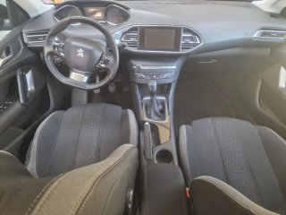 Peugeot 308 2016
