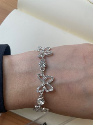 Pulsera mariposa con diamantes