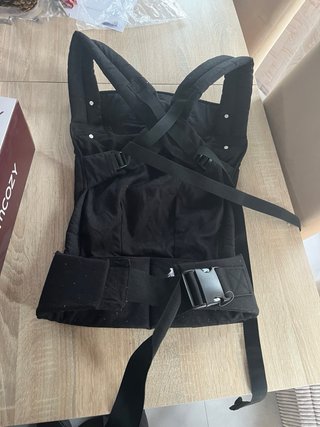 Mochila Portabebés Momcozy Negra