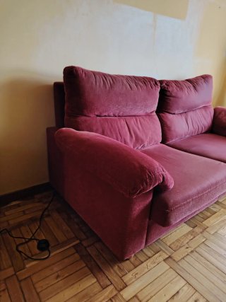 Sofá de chenilla granate desenfundable