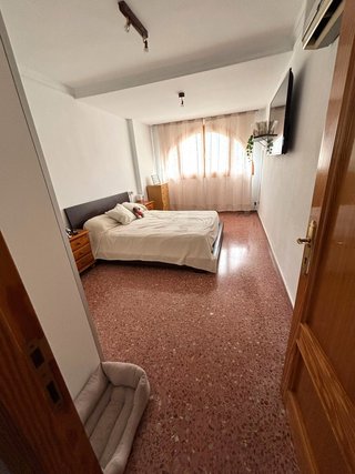 CASA ADOSADA EN VENTA, CHIVA, VALENCIA.