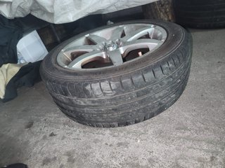 Se venden 4 neumaticos seminuevos 225 45 R17