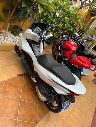 Honda PCX 125 Blanca