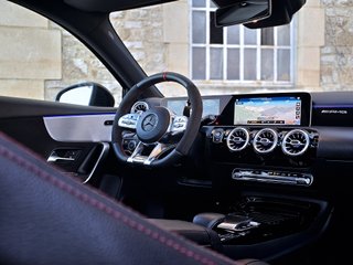 MERCEDES BENZ A35 AMG 2019 COMO NUEVO DE REESTRENO
