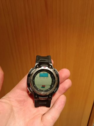 Reloj Nev Negro y Plateado