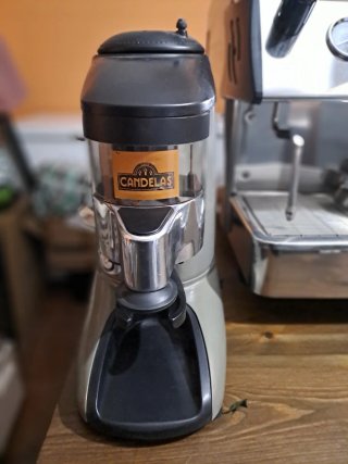 Cafetera Profesional Hostelería,REGALO MOLINILLO.