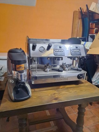 Cafetera Profesional Hostelería,REGALO MOLINILLO.