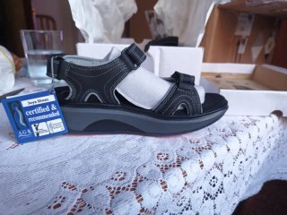 Sandalias Joya Talla 37 Negras y Grises