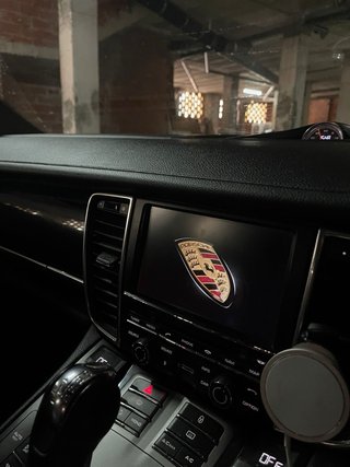 Porsche Panamera Platinum Edition