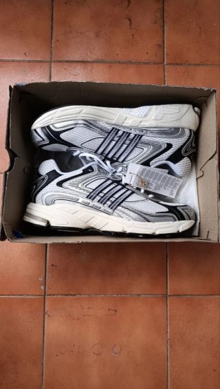 Adidas Response Grey White Talla 46 Nuevas
