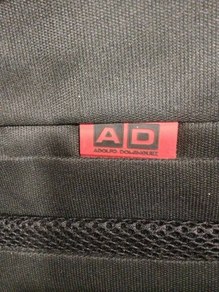 Bolso de Adolfo Domínguez para portátil. 40x30cm