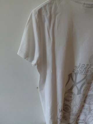Camiseta Majestic Blanca Estampada