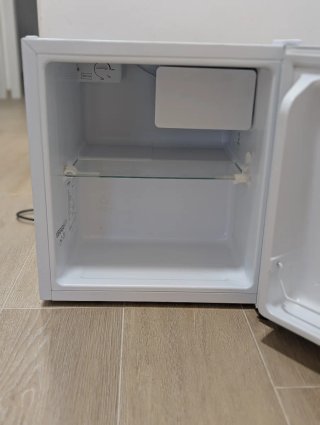 Mini nevera Severin blanca