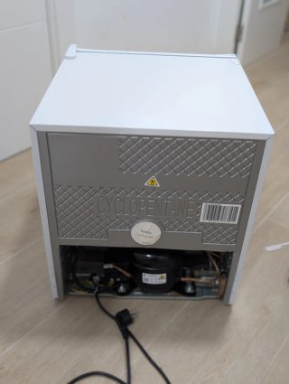Mini nevera Severin blanca