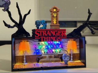 Expositor Stranger Things Casa