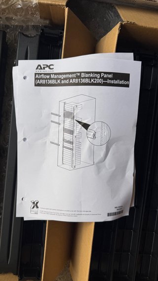 Armario Rack APC by Schneider Electric