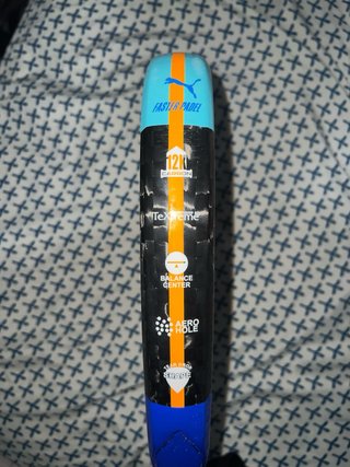 Pala de pádel Puma Nova Elite, con funda.