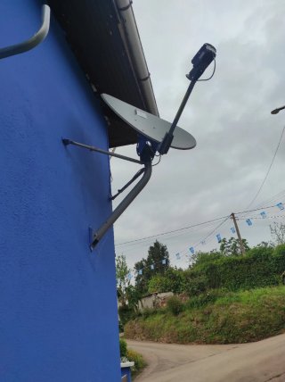 Antena Parabólica Grande