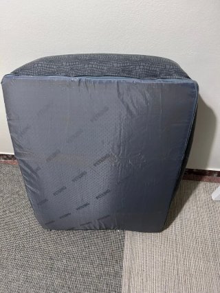 Cama para perro grande gris
